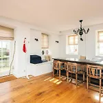 Nyaraló 5 Star In *