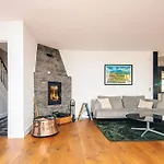 5 Star In Nyaraló